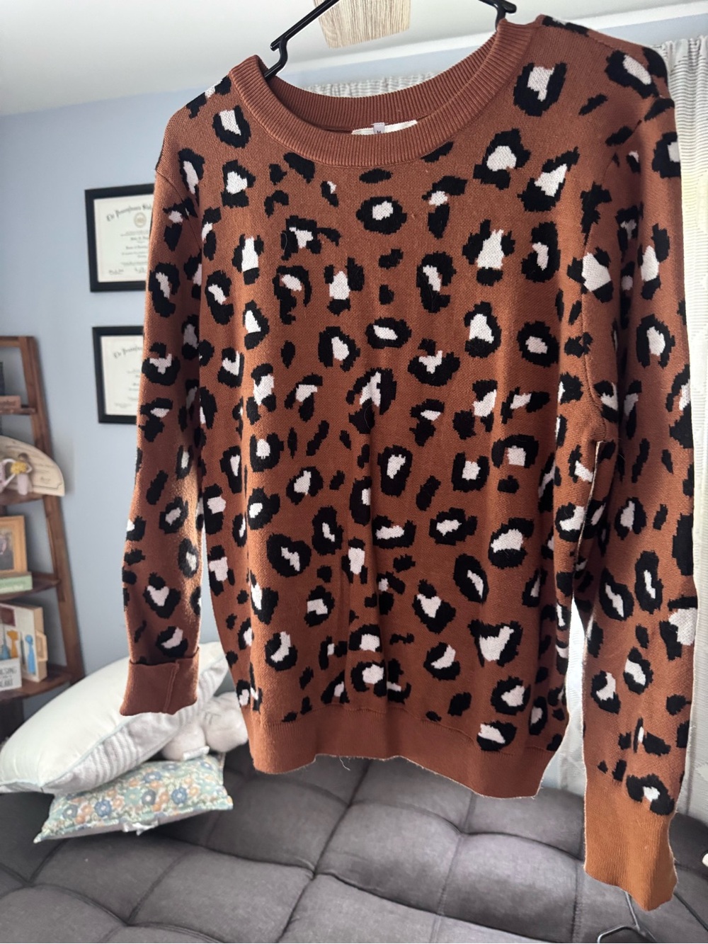 Leopard Print Crewneck Sweater - Brown
